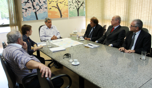 Governador apresenta potencial de Mato Grosso do Sul para multinacional mexicana Governador apresenta potencial de Mato Grosso do Sul para multinacional mexicana