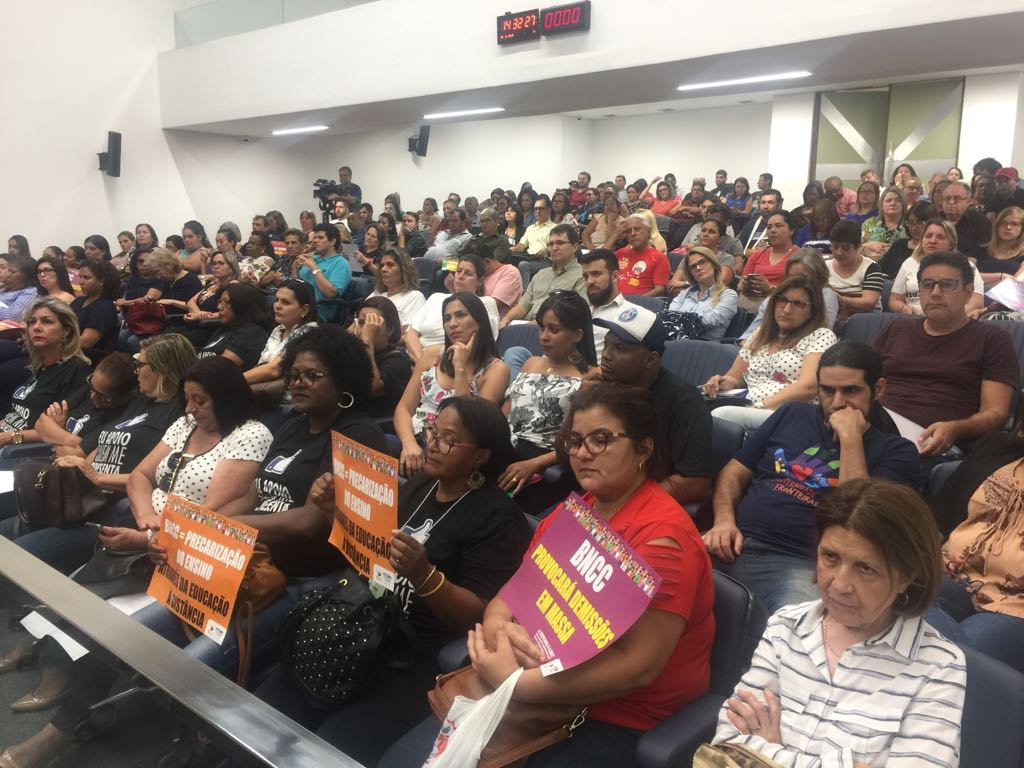 Fetems e Simteds participam de Audiência Pública sobre a BNCC