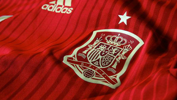 Espanha desembarca em Curitiba para a Copa do Mundo da FIFA