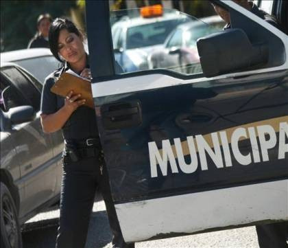 Polícia encontra corpos decapitados de 15 pessoas no sul do México Polícia encontra corpos decapitados de 15 pessoas no sul do México