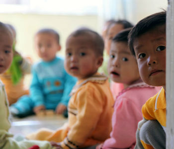 OMS afirma que mortalidade infantil caiu mais da metade desde 1990 Maiores riscos estão no primeiro mês de vida. Foto: Foto: ONU/David Ohana
