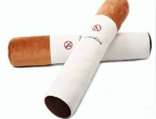 Lei proíbe produtos infantis que imitem cigarros Norma entra em vigor em 180 dias e quem descumpri-la terá o brinquedo apreendido e pagará multa