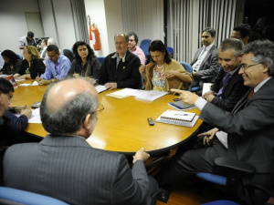 Governo não altera proposta para professores universitários Governo não altera proposta para professores universitários