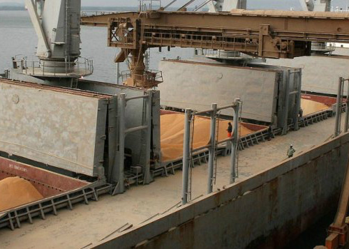 Brasil terá superávit de US$ 2 bilhões no ano