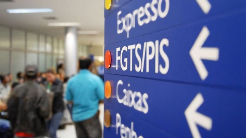 Caixa e Banco do Brasil iniciam pagamento de cotas do PIS/Pasep Caixa e Banco do Brasil iniciam pagamento de cotas do PIS/Pasep