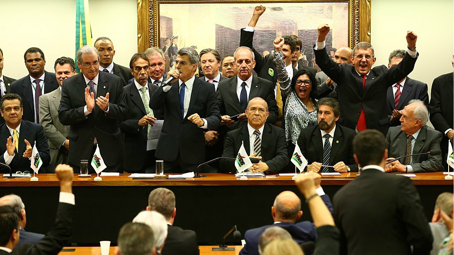 Cúpula aprova saída da base / Foto: Divulgação