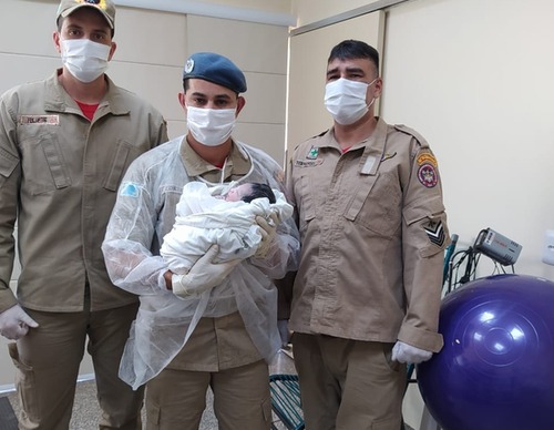 A guarnição era formada pelo sargento Fernandes e pelos soldados Fellete e Cortez; na sala-rádio estava o soldado Cadorin / Foto: Corpo de Bombeiros