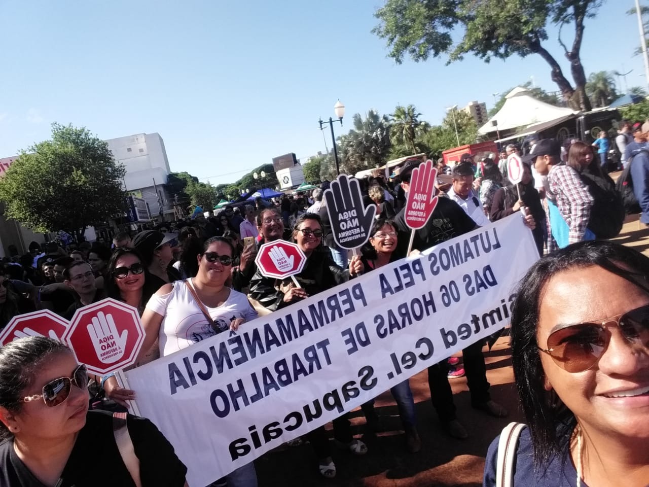 Profissionais da educação de Amambai protestaram contra a Reforma da Previdência Participação dos servidores de Amambai na cidade de Dourados / Foto: Divulgação