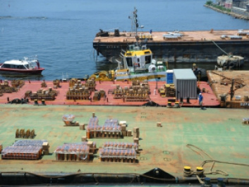 Capitania dos Portos aprova balsas para queima de fogos no réveillon no Rio O planejamento deste ano é que até as 18h do dia 31 esteja tudo pronto para o show à meia-noite