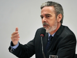 Patriota alerta que ordem na Líbia não será retomada apenas com saída de Khadafi
