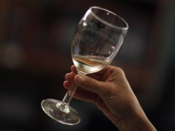 Apenas 12% dos franceses não vão beber álcool na passagem do ano. | Getty Images