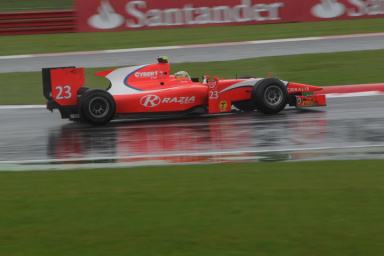 Razia preterido na Marussia. Chilton treina pelo terceiro dia seguido.