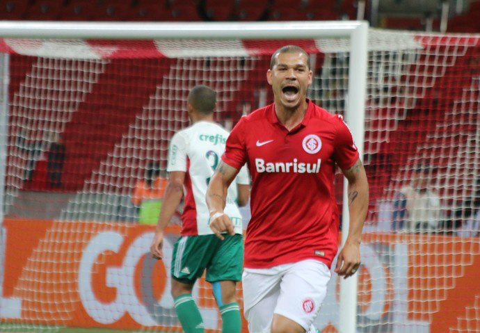 Com gol e expulsão de Nilton, Inter vence Palmeiras por 1 a 0 no Beira-Rio Nilton marcou o gol da vitória colorada (Foto: Diego Guichard / GloboEsporte;com)