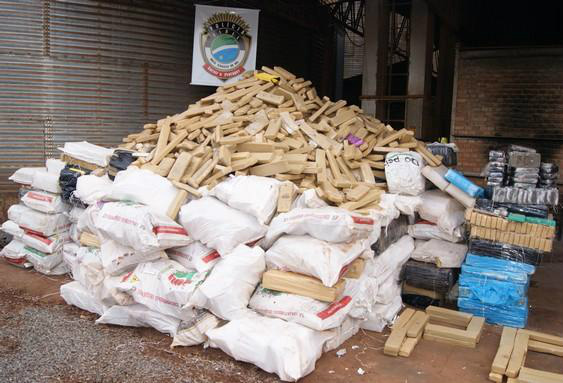 Mais de 14 toneladas de drogas foram incinerados, entorpecentes que foram tirados de circulação na área urbana da cidade, área rural e nas estradas pela Polícia Civil / Foto: Chico Ribeiro