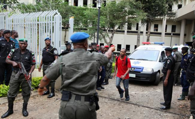 Explosão em sede da ONU na Nigéria deixa 16 mortos