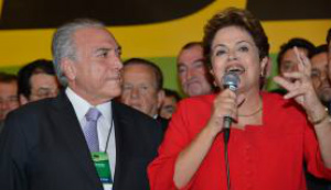 PMDB mantém aliança com PT e indica Temer para a Vice-Presidência Ao lado de Temer, Dilma agradece apoio do PMDB / Foto: Fabio Rodrigues Pozzebom