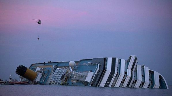 Comandante do Costa Concordia pode ter que responder a mais uma acusação