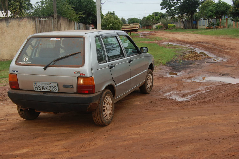 Marcia diz quase ter atolado três vezes na vila nesta sexta-feira.