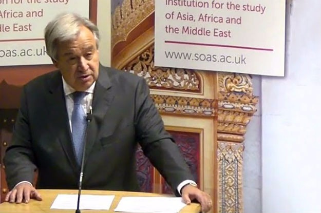 Secretário-geral da ONU, António Guterres, em discurso da Soas, em Londres. Imagem: reprodução vídeo.