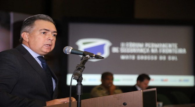 Fórum discute segurança na fronteira e criação de Centro de Inteligência Fórum discute segurança na fronteira e criação de Centro de Inteligência