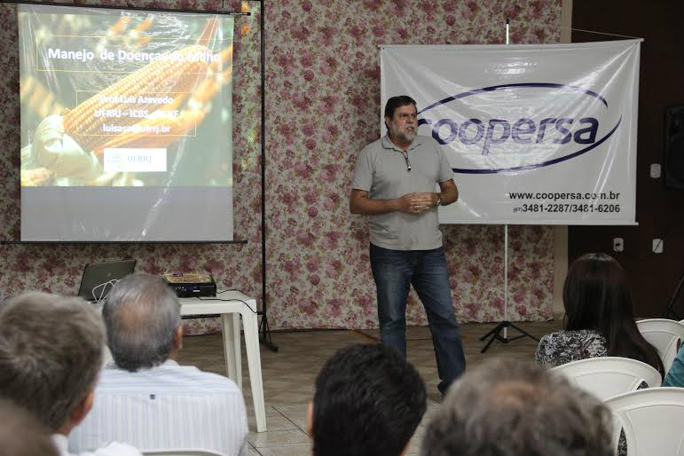 Coopersa dissemina conhecimento com campo experimental Apresentação de Resultados da Coopersa contou com a realização de Palestra do professor Luis Azevedo da UFRRJ.