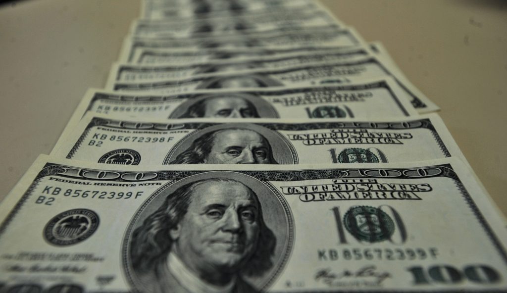 Dólar abre em baixa cotado a R$ 4,1287 Dólar abre em baixa cotado a R$ 4,1287