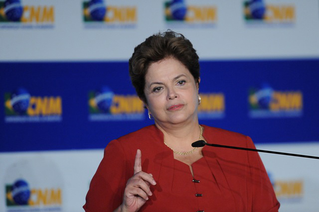 Dilma gastou quase R$ 437 mil em viagens durante eleições municipais