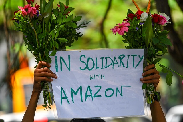 Manifestações pela Amazônia ocorrem em mais de 60 cidades do mundo Fogo tem origem majoritariamente na ação predatória de fazendeiros, em busca de expansão das áreas de pastagem ou para plantações de soja / Indranil Mukherjee