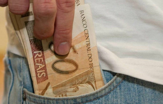 Consumidores poderão sentir no bolso os benefícios de leis aprovadas neste ano na ALMS