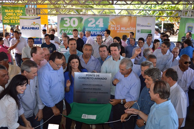 Pavimentação, pontes e saneamento marcam investimentos estaduais em Amambai Visita do Governador em Amambai Foto: Moreira Produções
