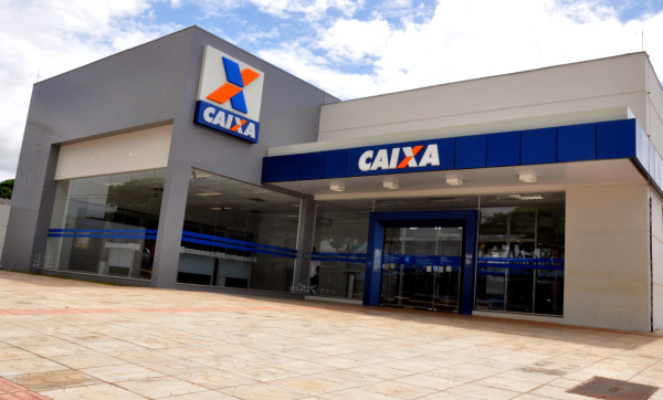 A agência da Caixa Econômica Federal de Amambai está superando as expectativas de atendimento logo nos primeiros meses de funcionamento.