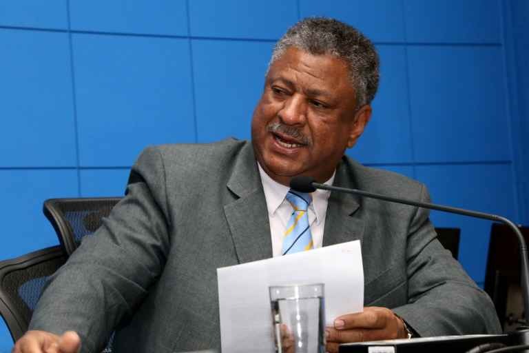 Deputado João Grandão durante sessão na Assembleia Legislativa. (Foto: Victor Chileno/ALMS)