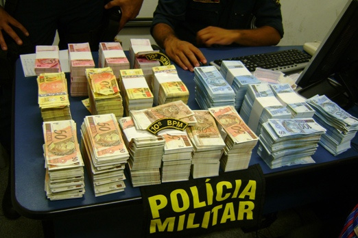 PM apreende mais de R$ 1.200.000,00 em notas falsas