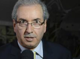 Eduardo Cunha é reconduzido à liderança do PMDB na Câmara Eduardo Cunha é reconduzido a liderança do PMDB na Câmara e diz ter o aval da bancada para conversar sobre a Presidência da CâmaraAntonio Cruz/Agência Brasil