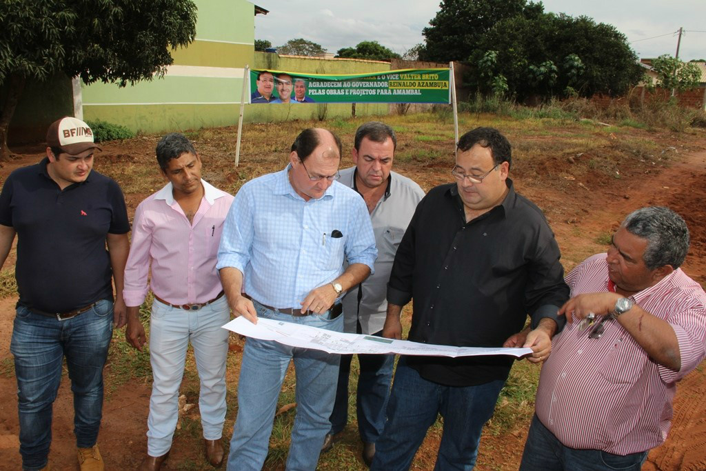 Amambai terá investimentos do Governo do Estado Prefeito Dr. Bandeira percorreu a área urbana de Amambai com o secretário de Estado de Infraestrutura, Marcelo Miglioli, oportunidade que apresentou projetos / Foto: Decom
