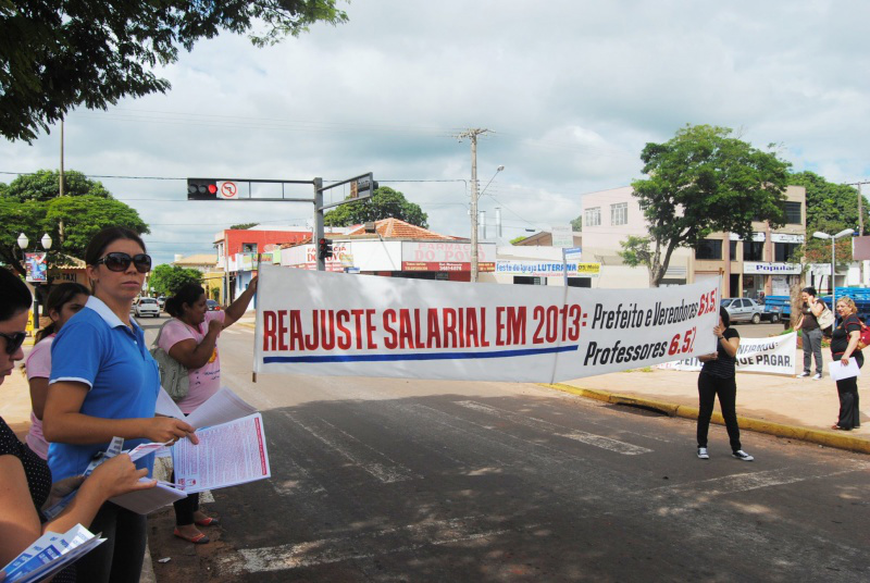 Retrospectiva 2013 - Imagens do ano em Amambai Retrospectiva 2013 - Imagens do ano em Amambai