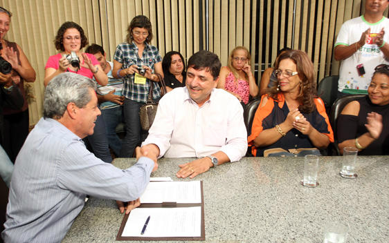Governo assina edital com 1.200 vagas para concurso do magistério no dia 28