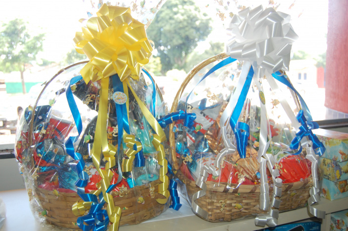 Barras e caixas de chocolate tomam lugar dos ovos de páscoa em Amambai Ki-Carne está oferecendo cestas montadas na hora / Foto: Moreira Produções