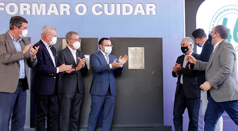 Inaugurações reuniu autoridades no Hospital Universitário.(Foto: Chico Ribeiro)