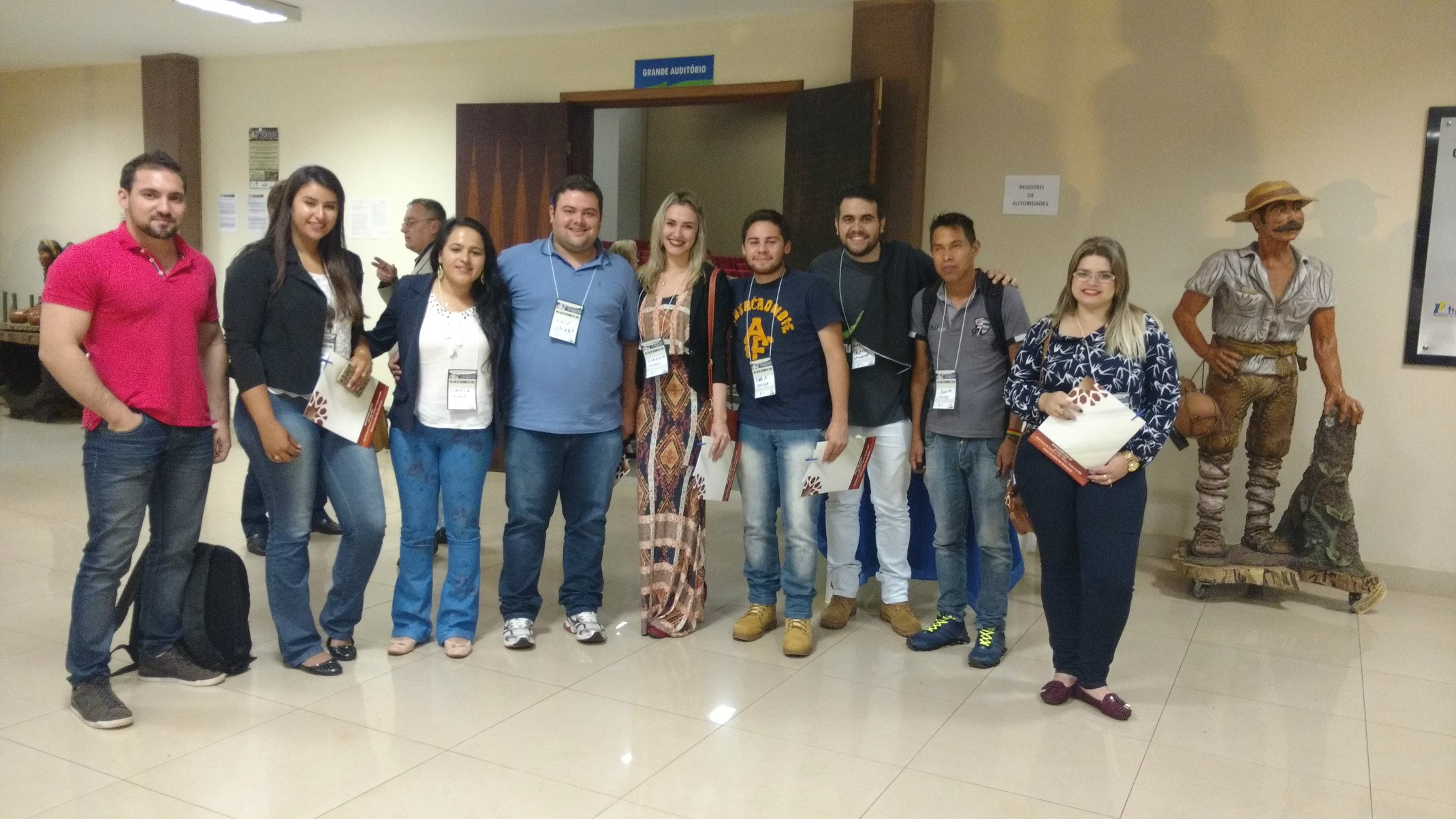 Acadêmicos da Fiama-Uniesp participam de evento em Ponta Porã Acadêmicos do curso de Ciências Contábeis foram à Ponta Porã em um evento / Foto: Divulgação