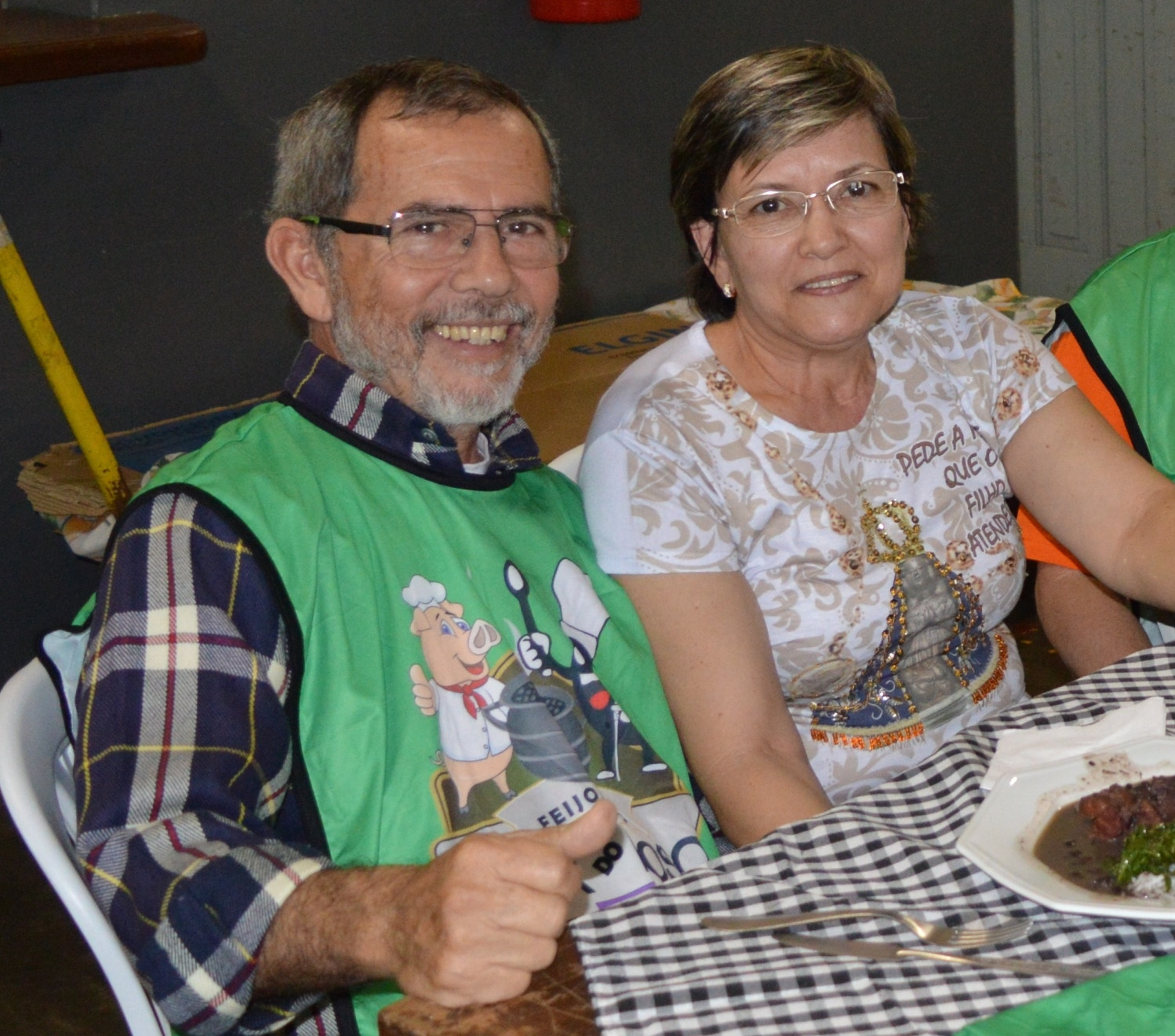 Presidente do Lar do Idoso, Humberto Vilhalva ao lado da esposa / Foto: Moreira Produções