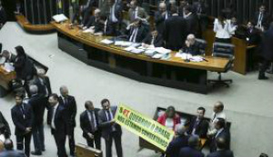 O presidente Michel Temer exonerou três ministros para garantir a aprovação da PEC / Foto: Fabio Rodrigues Pozzebom