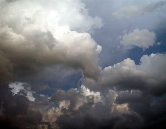 A noite de Ano-Novo tem tendência de chuva em algumas regiões do país
