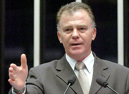 Governador pede ajuda de ministério sobre distribuição de royalties do pré-sal Governador pede ajuda de ministério sobre distribuição de royalties do pré-sal