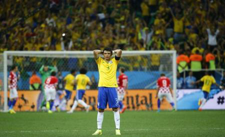 Jogador brasileiro Thiago Silva durante partida contra Croácia, na abertura da Copa do Mundo, na Arena Corinthians, em São Paulo. 