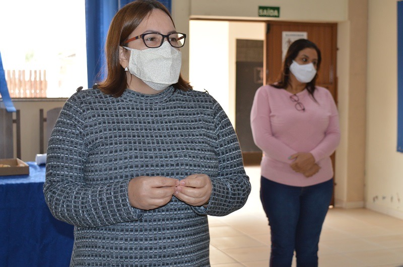 Presidente do Simted de Amambai, professora Erli Fernandes comemora a aprovação do Fundeb / Foto: Moreira Produções