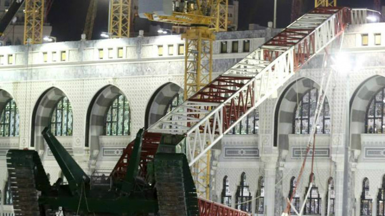 Queda de guindaste na Grande Mesquita de Meca deixa 107 mortos Queda de guindaste na Grande Mesquita de Meca deixa 107 mortos