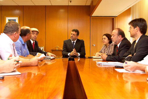 RS: Dívidas dos agricultores familiares atingidos pela seca foram prorrogadas por 180 dias RS: Dívidas dos agricultores familiares atingidos pela seca foram prorrogadas por 180 dias.