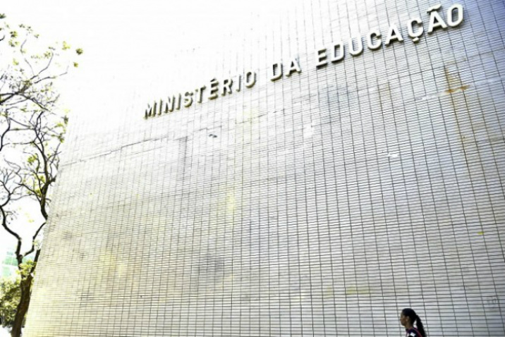 MEC vai lançar programa para incluir ensino de ética nas escolas