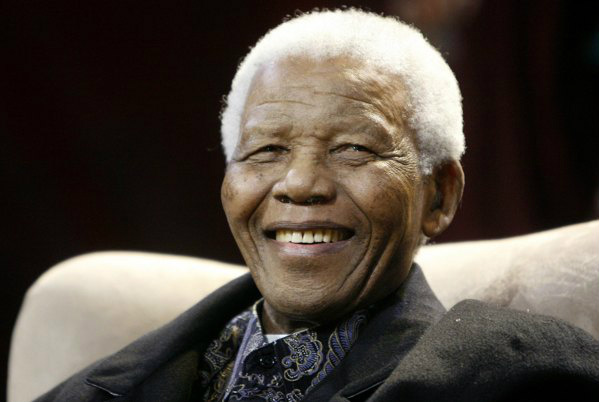 Saúde de Mandela continua a apresentar melhora, diz governo da África do Sul